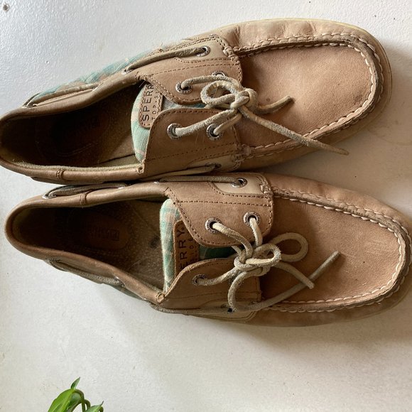 Leather and Plaid Sperry Topsiders - Picture 3 of 4